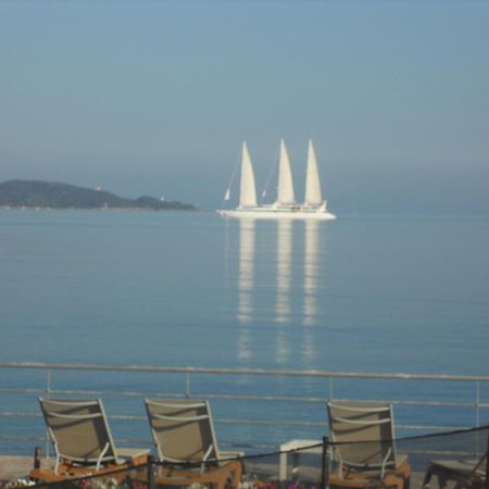 Hotel Tettola Saint-Florent  Exteriör bild